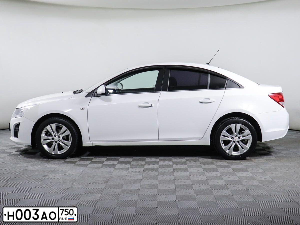 Фото автомобиля CHEVROLET CRUZE, 2013 — госномер О523СО790. Цвет: Белый