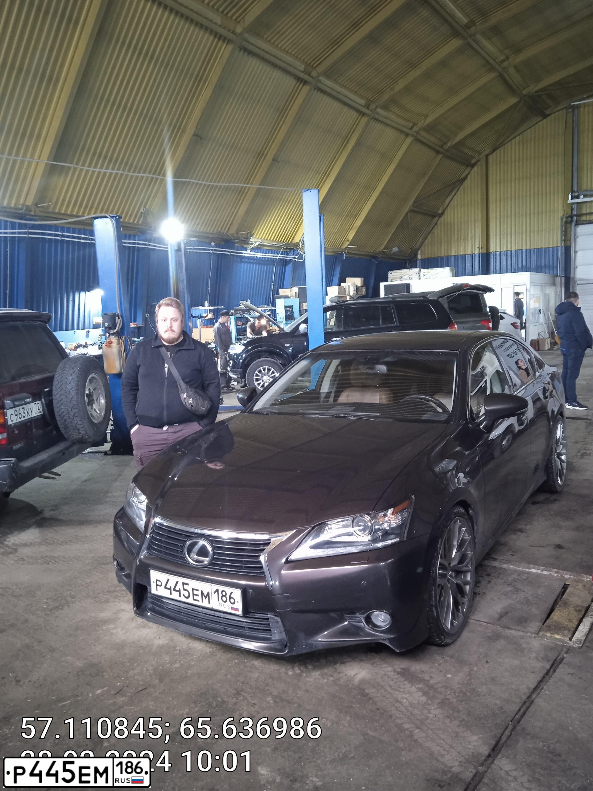 Фото автомобиля LEXUS S GS, 2012 — госномер Р445ЕМ186. Цвет: бронзовый