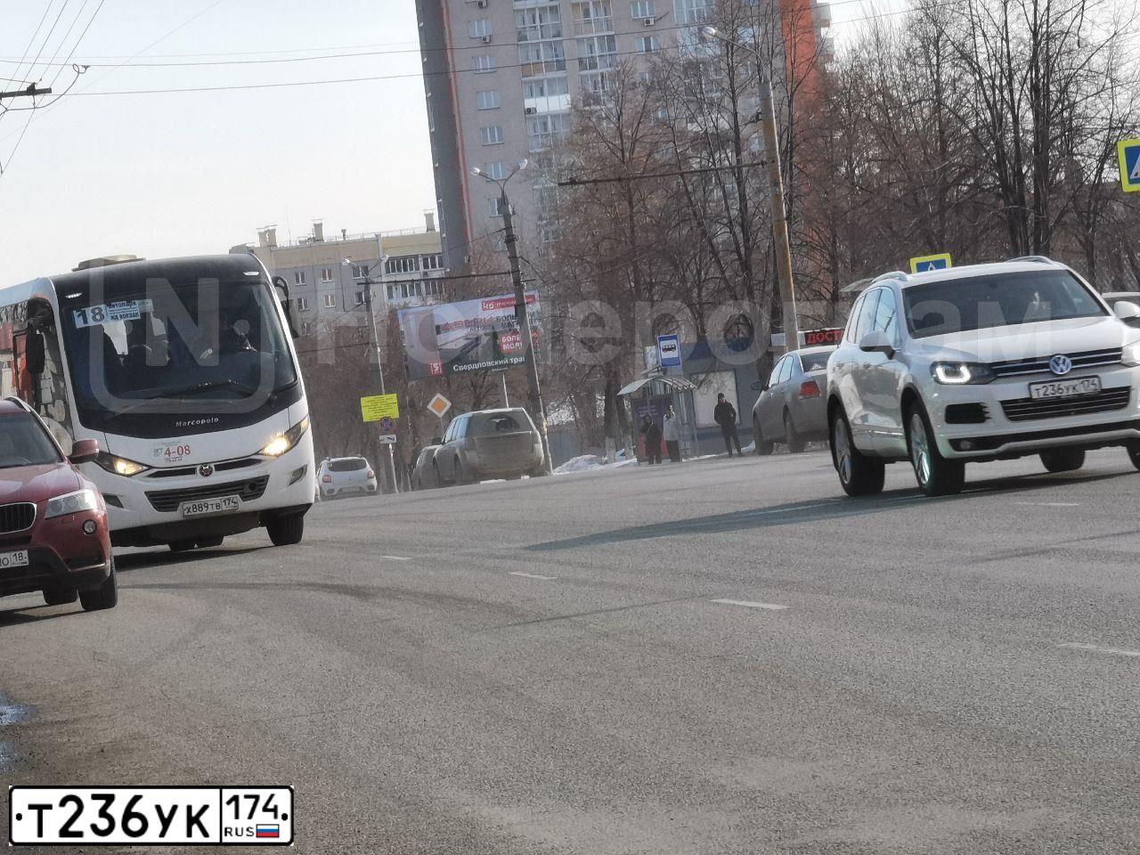 Фото автомобиля VOLKSWAGEN TOUAREG, 2011 — госномер Е156ХМ178. Цвет: СЕРЕБРИСТЫЙ