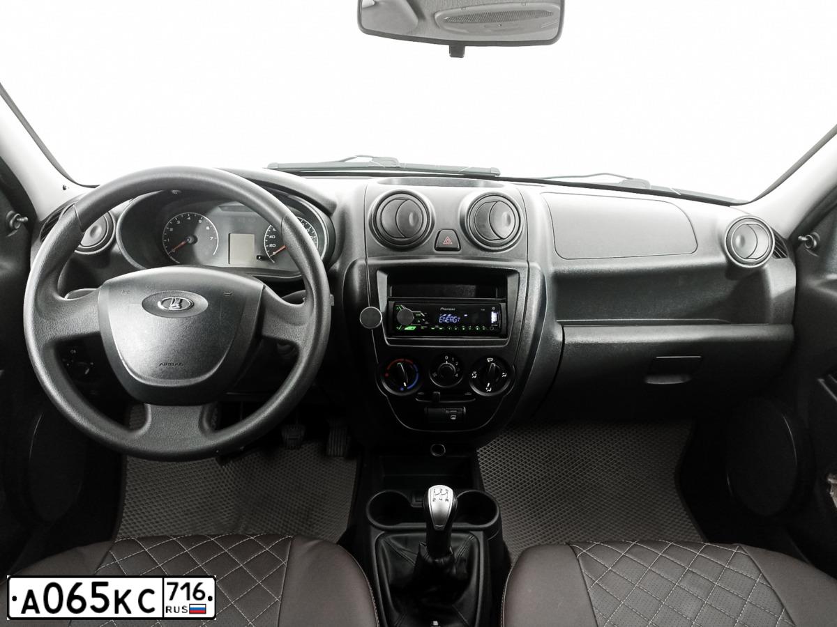 Фото автомобиля LADA 2190 GRANTA, 2017 — госномер А065КС716. Цвет: БЕЛЫЙ