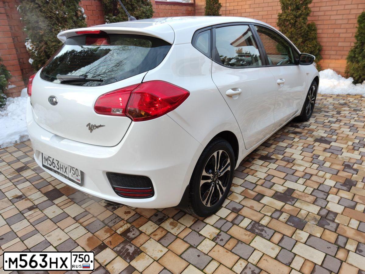 Фото автомобиля KIA CEE'D, 2016 — госномер Е475ВК761. Цвет: Белый