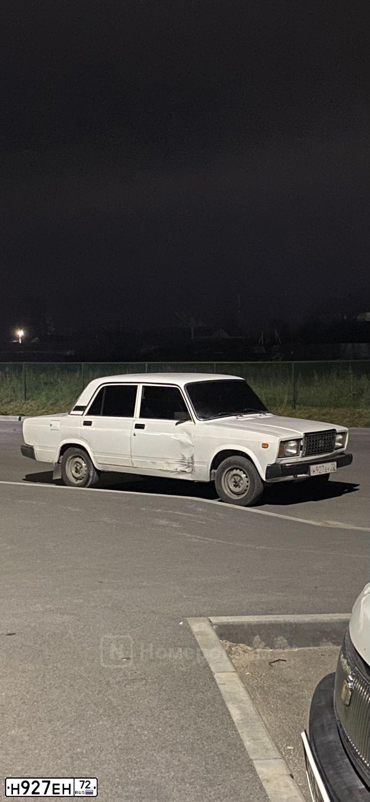 Фото автомобиля LADA 2121 NIVA, 1999 — госномер Н927ЕН72. Цвет: ЯРКО-БЕЛЫЙ