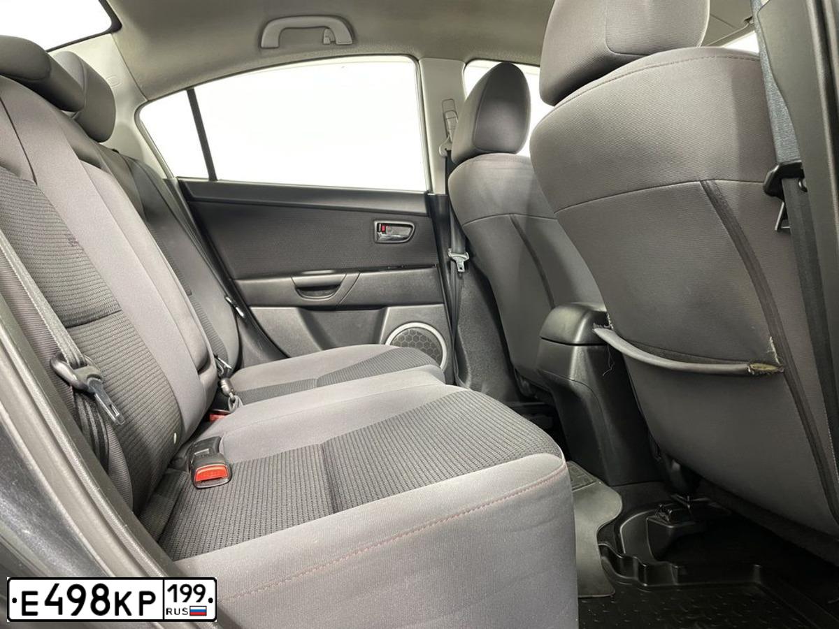 Фото автомобиля MAZDA 3, 2008 — госномер Е498КР199. Цвет: ЧЕРНЫЙ