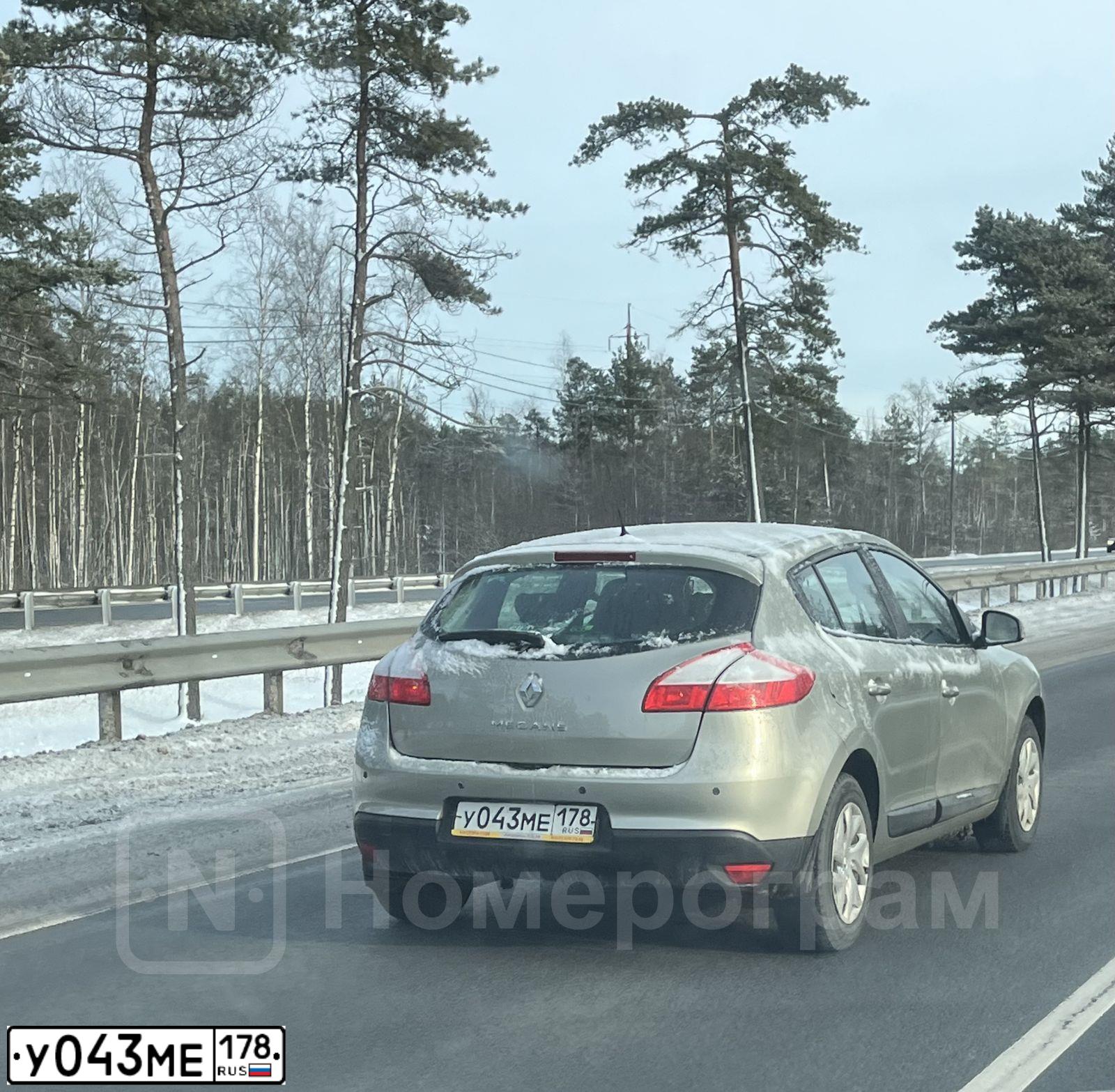 Фото автомобиля RENAULT MEGANE, 2014 — госномер У043МЕ178. Цвет: БЕЖЕВЫЙ