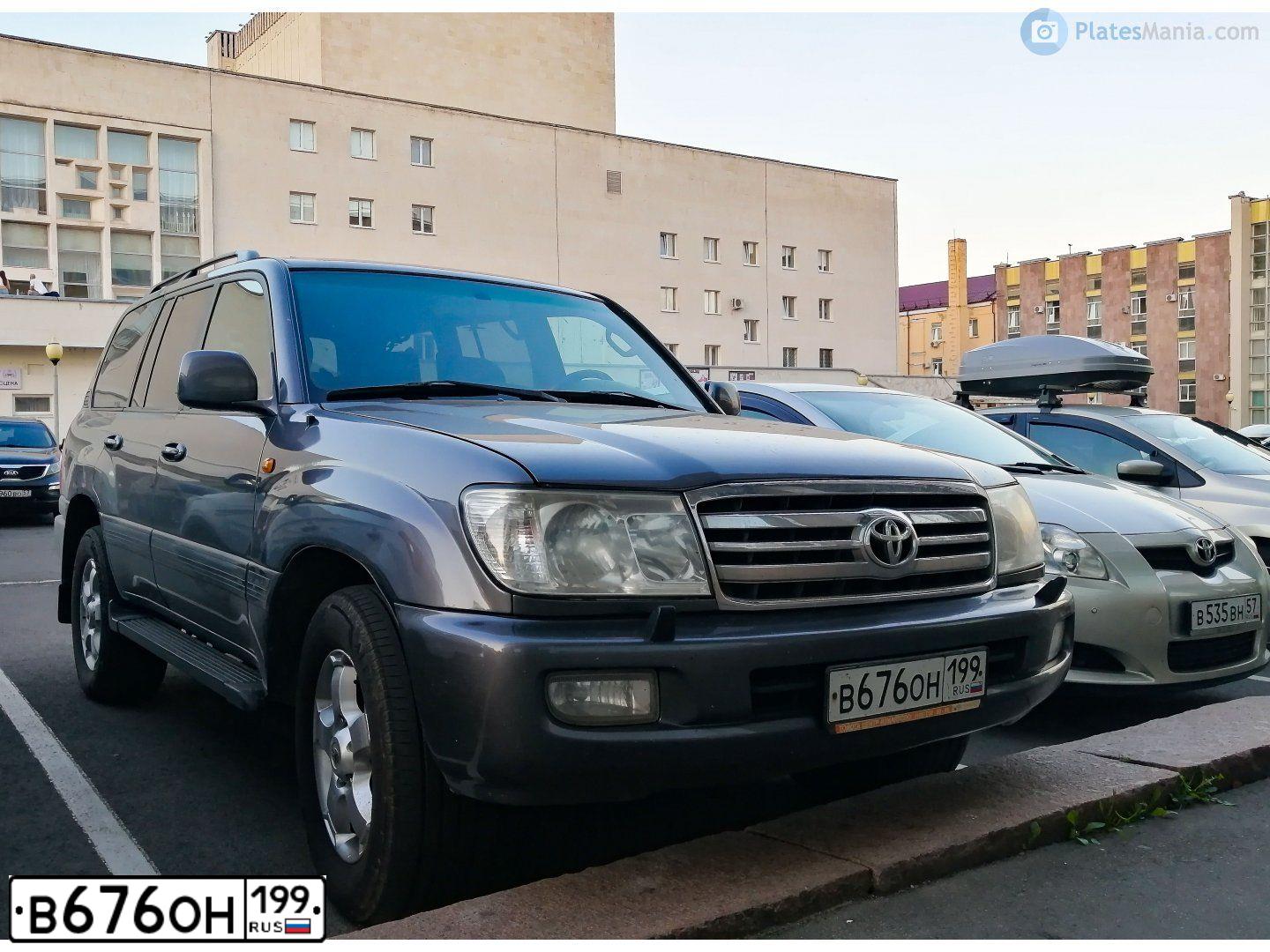 Фото автомобиля TOYOTA LANDCRUISER, 2007 — госномер В676ОН199. Цвет: СЕРЫЙ ТЕМНЫЙ