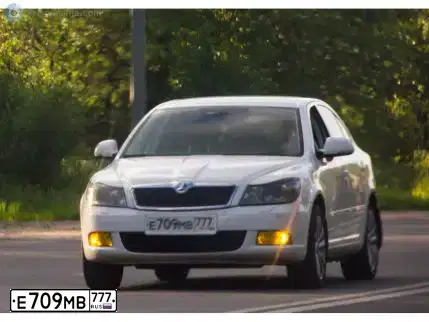 Фото автомобиля SKODA OCTAVIA, 2012 — госномер М471ОК193. Цвет: Белый