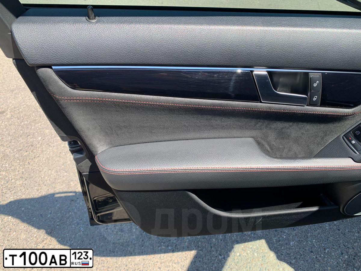 Фото автомобиля MERCEDES C-KLASSE, 2010 — госномер Т100АВ123. Цвет: ЧЕРНЫЙ