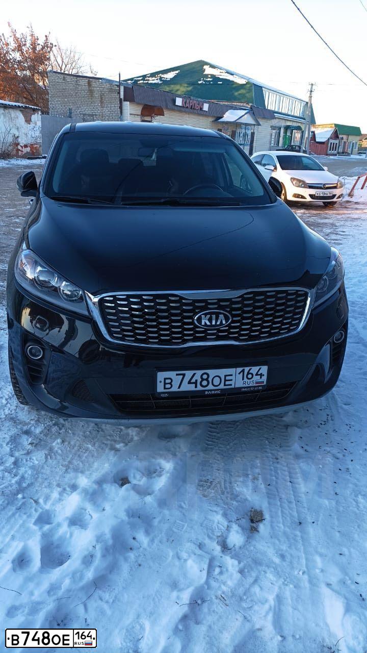 Фото автомобиля KIA SORENTO, 2019 — госномер К399ОО790. Цвет: ЧЕРНЫЙ