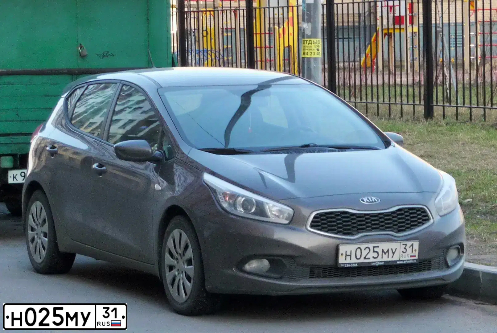 Фото автомобиля KIA CEE'D, 2012 — госномер У268КН178. Цвет: КОРИЧНЕВЫЙ