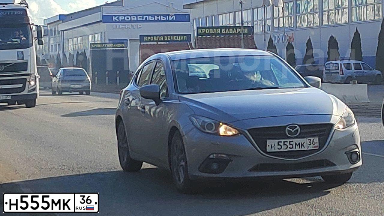 Фото автомобиля MAZDA 3, 2013 — госномер Н555МК36. Цвет: СЕРЕБРИСТЫЙ