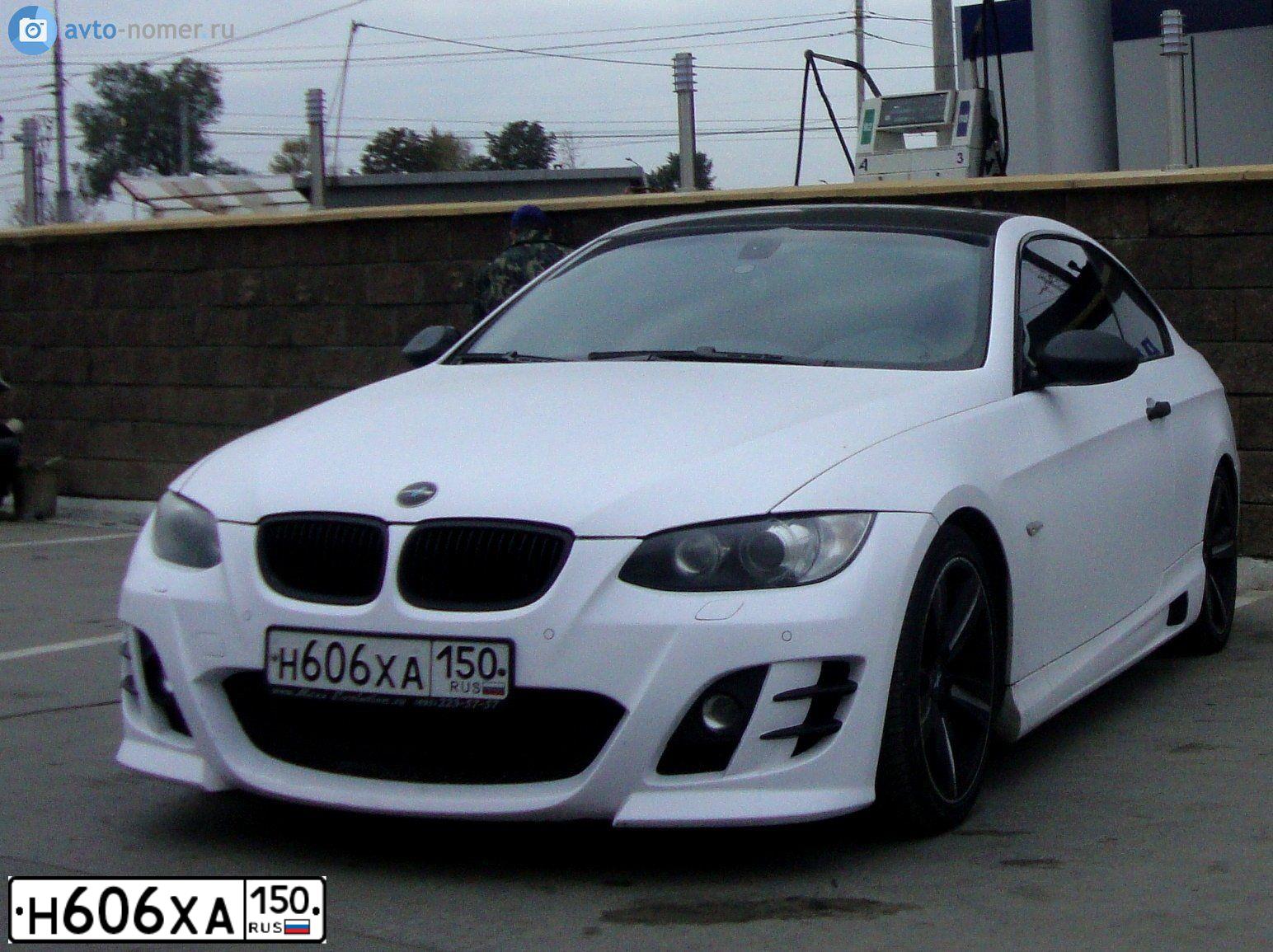Фото автомобиля BMW SERIE 3, 2006 — госномер Р335РР99. Цвет: синий