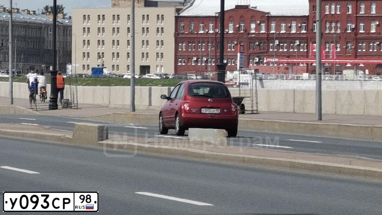 Фото автомобиля BMW 3, 2002 — госномер М308АХ53