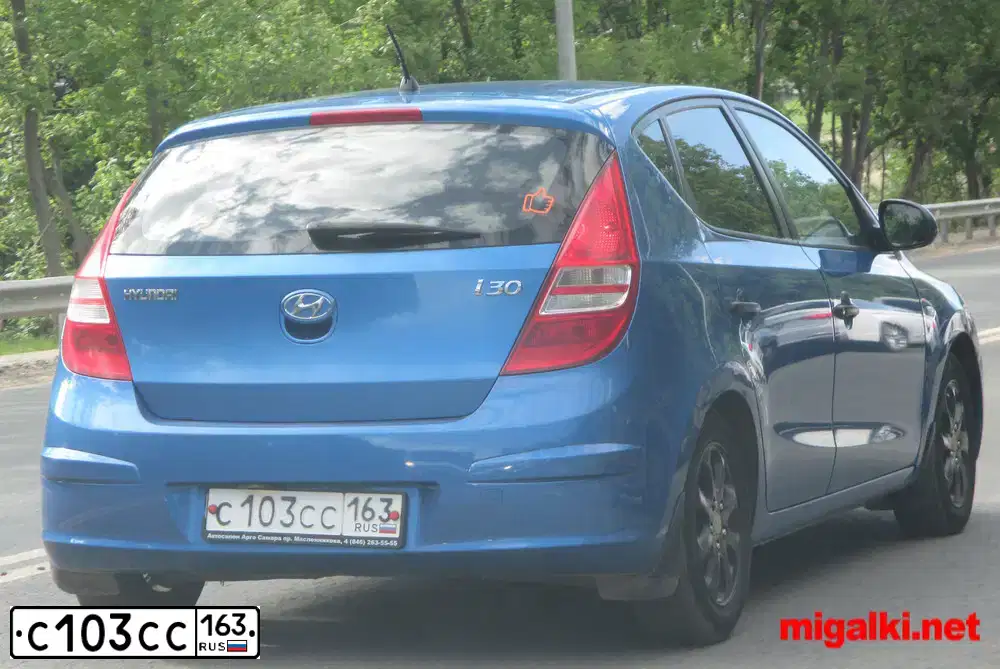 Фото автомобиля HYUNDAI I30, 2010 — госномер К885ЕР763. Цвет: синий