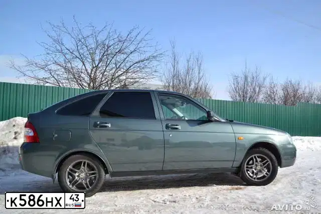 Фото автомобиля LADA 2172 PRIORA, 2011 — госномер К586НХ43. Цвет: СЕРО-СИНЕ-ЗЕЛЕНЫЙ