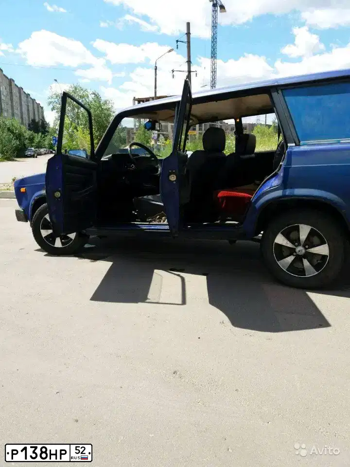 Фото автомобиля VAZ 2104 LADA, 2001 — госномер Р138НР52. Цвет: ТЕМНО-ГОЛУБОЙ