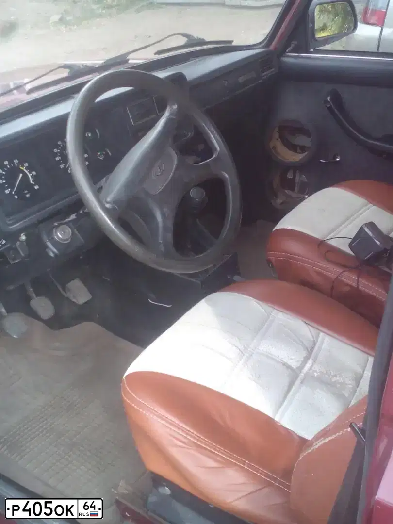 Фото автомобиля LADA 2104 LADA, 2007 — госномер Р405ОК64. Цвет: ТЕМНО КРАСНЫЙ