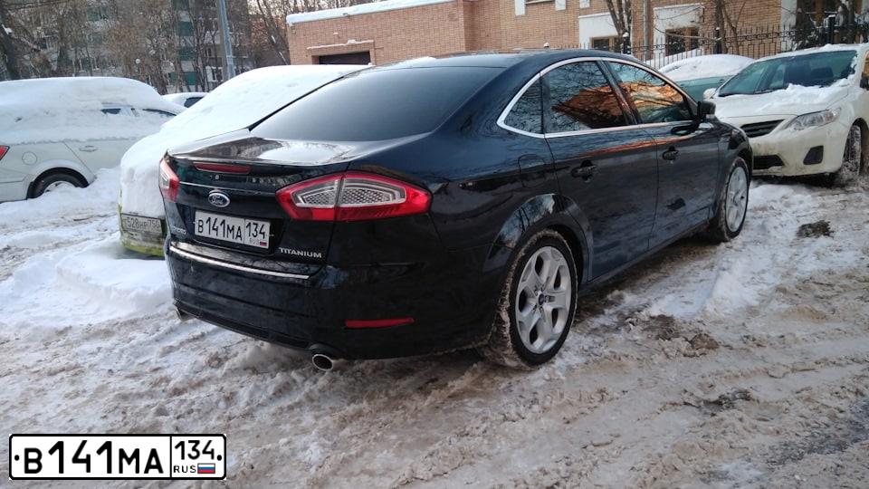 Фото автомобиля FORD MONDEO, 2013 — госномер В141МА134. Цвет: ЧЕРНЫЙ