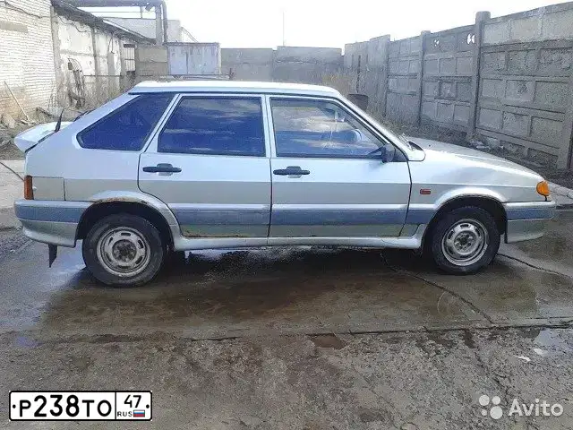 Фото автомобиля LADA 2114 SAMARA, 2006 — госномер Р238ТО47. Цвет: БЕЛО-ЗЕЛЕНЫЙ