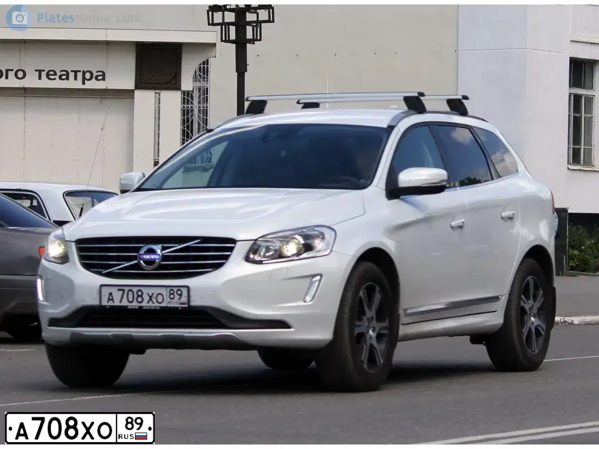 Фото автомобиля VOLVO XC60, 2015 — госномер А708ХО89. Цвет: БЕЛЫЙ