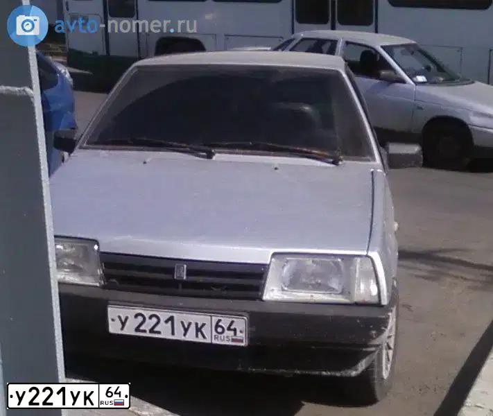 Фото автомобиля LADA 2108 SAMARA, 2002 — госномер У221УК64. Цвет: СЕРЕБРИСТЫЙ