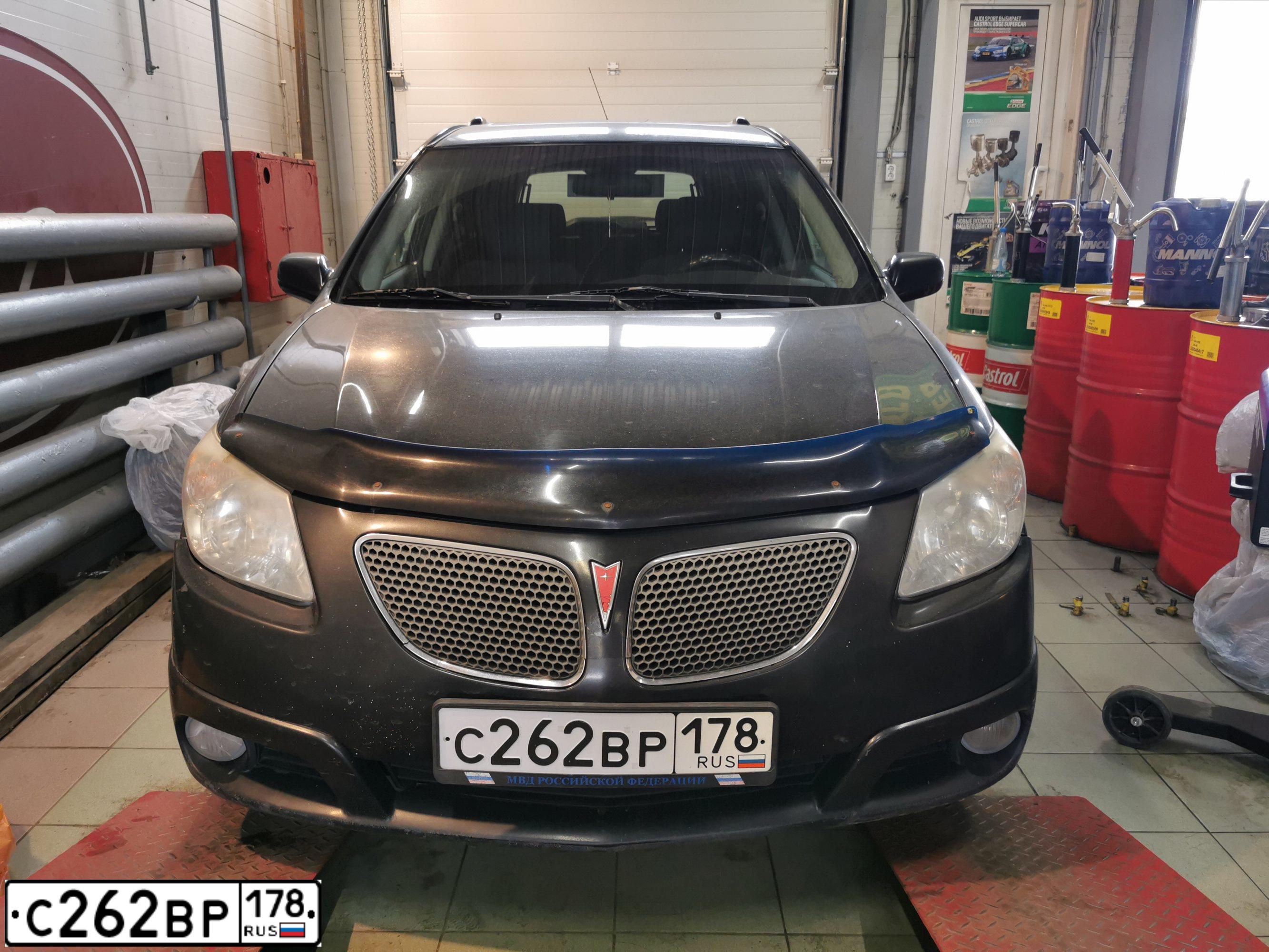 Фото автомобиля PONTIAC VIBE, 2006 — госномер С262ВР178. Цвет: ЧЕРНЫЙ