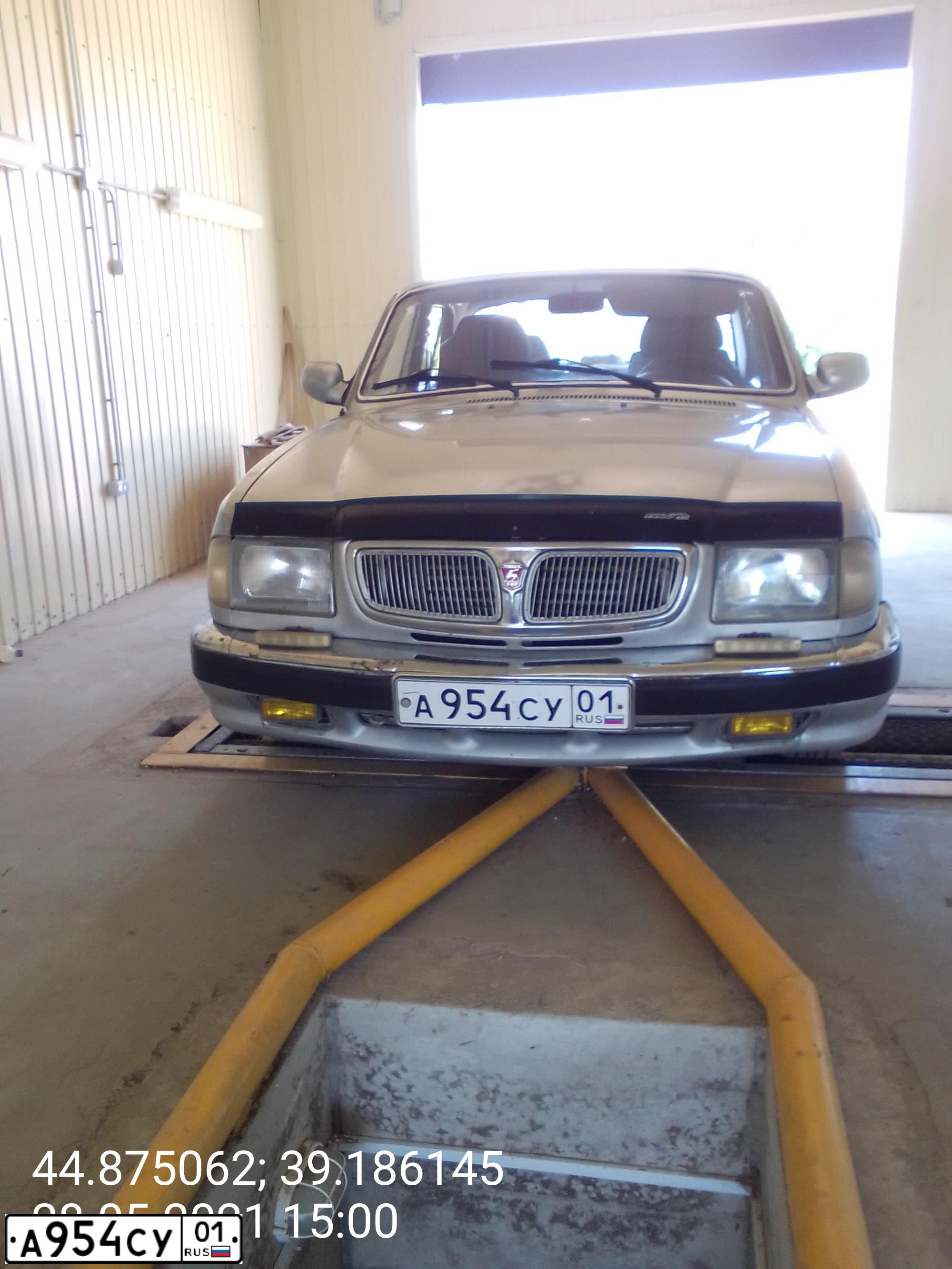 Фото автомобиля GAZ 3110 WOLGA, 2003 — госномер А954СУ01. Цвет: БУРАН