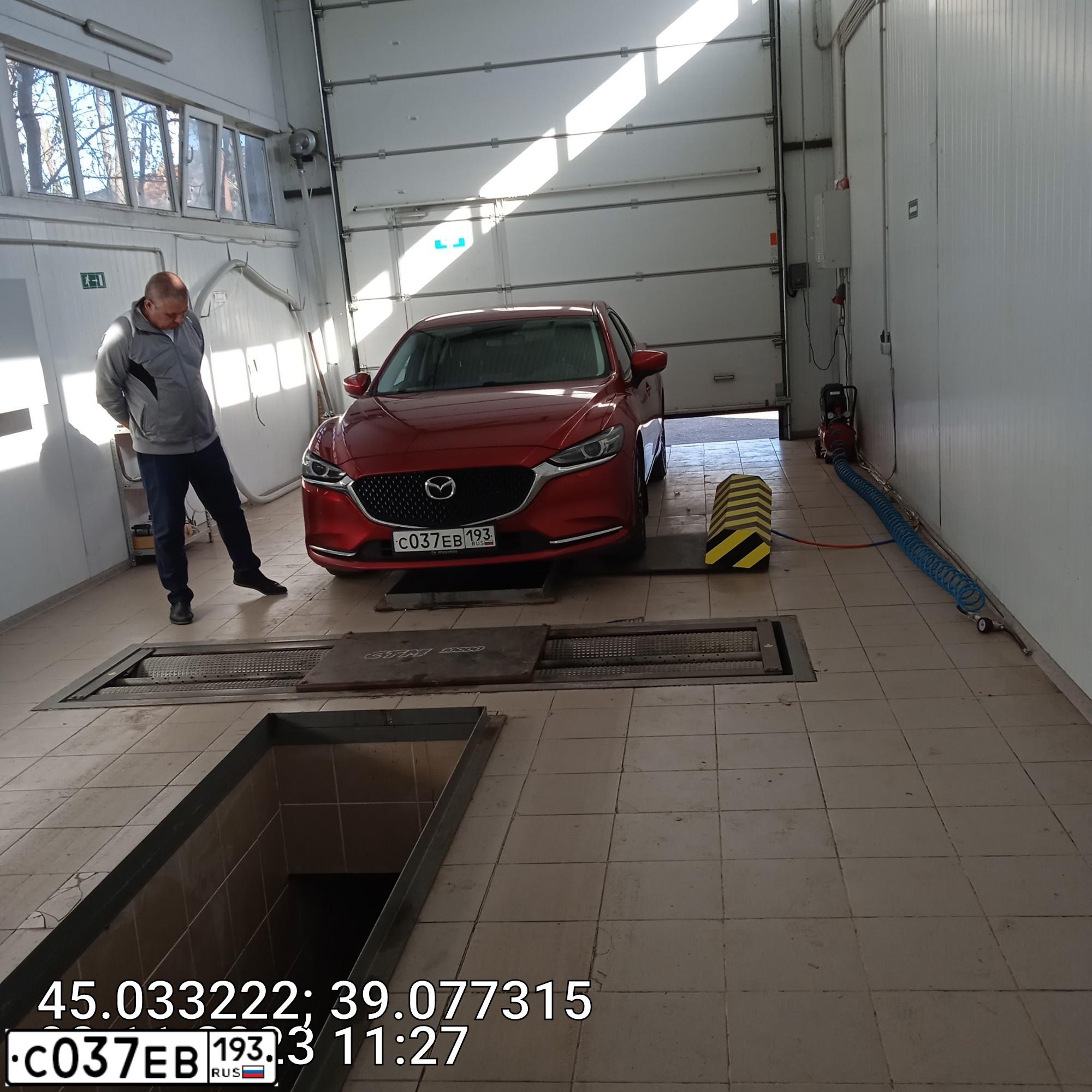 Фото автомобиля MAZDA 6, 2019 — госномер К100АЕ790. Цвет: Красный