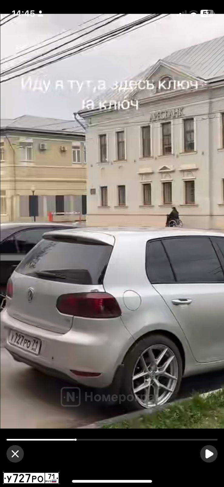 Фото автомобиля VOLKSWAGEN GOLF, 2012. Цвет: Серебристый