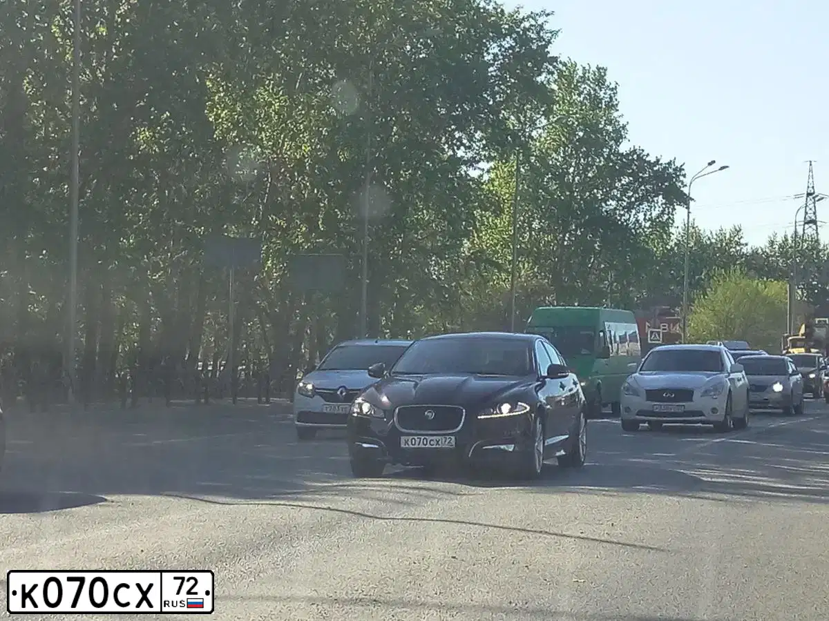 Фото автомобиля LEXUS RX, 2007 — госномер М661РТ72. Цвет: БЕЖЕВЫЙ
