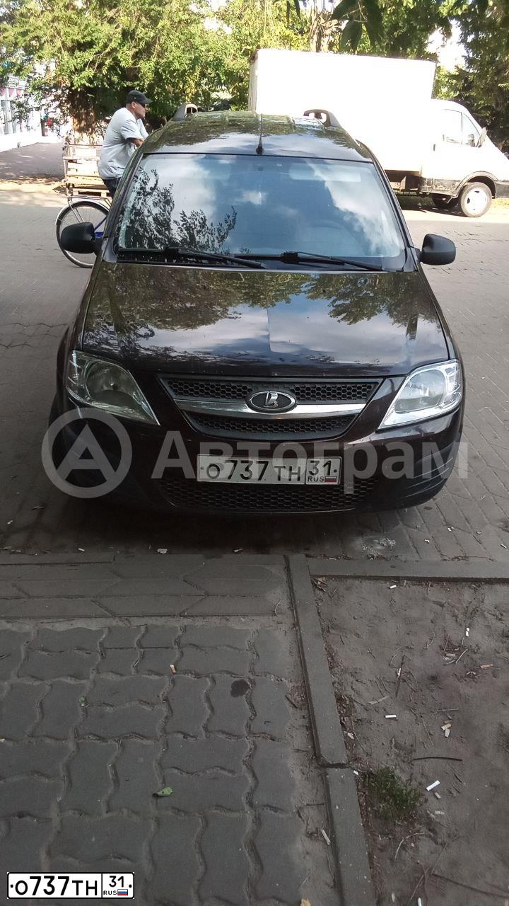 Фото автомобиля LADA VESTA, 2020 — госномер О737ТН31. Цвет: ЧЕРНЫЙ
