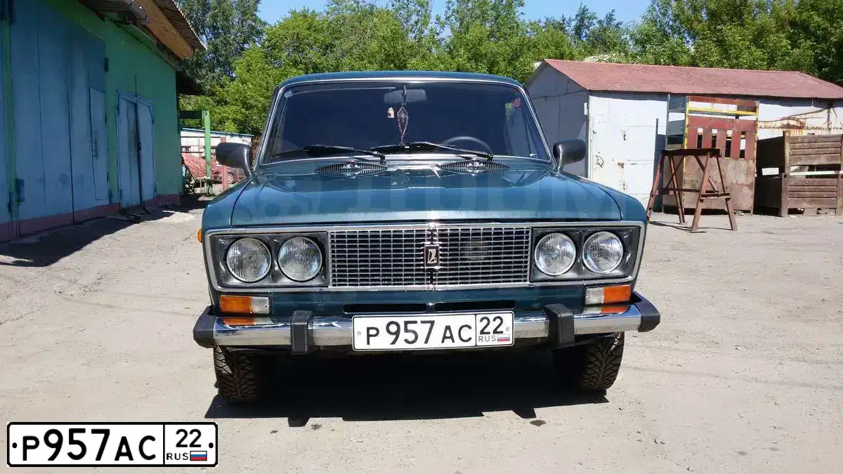 Фото автомобиля LADA 2106, 1996 — госномер Р957АС22. Цвет: ЗЕЛЕНЫЙ