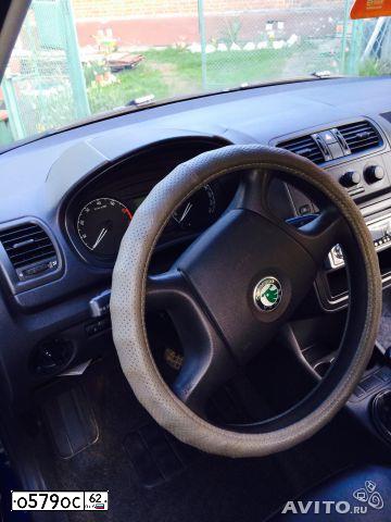 Фото автомобиля SKODA FABIA, 2009 — госномер О579ОС62. Цвет: Темно-синий