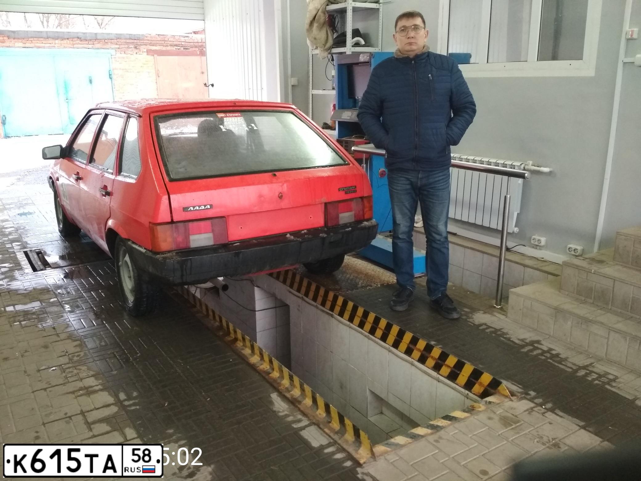 Фото автомобиля ВАЗ 21093, 1993 — госномер М388ОА13. Цвет: ВИШНЕВЫЙ