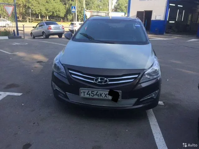 Фото автомобиля HYUNDAI SOLARIS, 2015 — госномер К781НА73. Цвет: Коричневый