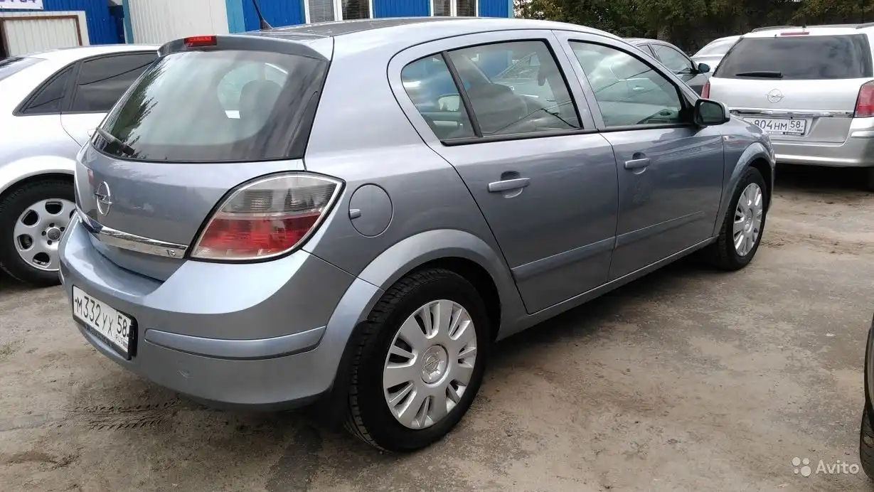 Фото автомобиля OPEL ASTRA, 2007 — госномер Н360АУ180. Цвет: СЕРЫЙ