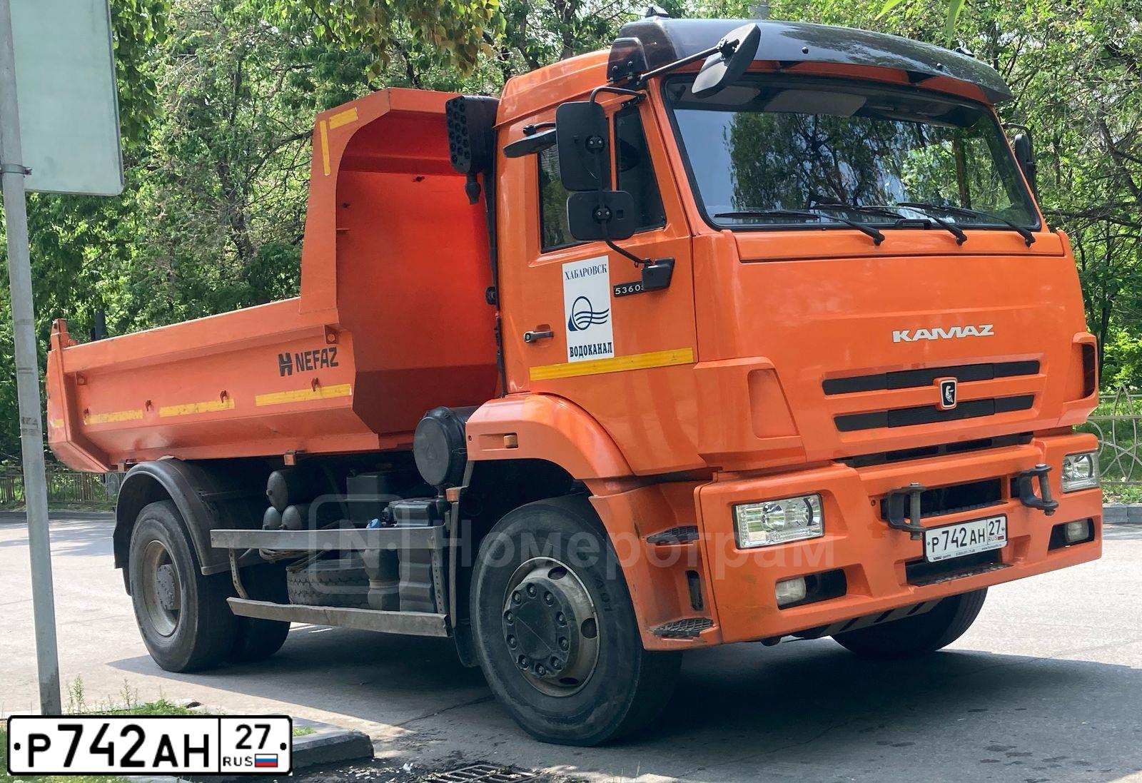 Фото автомобиля KAMAZ 53605 /4X2/, 2019 — госномер Р742АН27. Цвет: Оранжевый RAL 2009