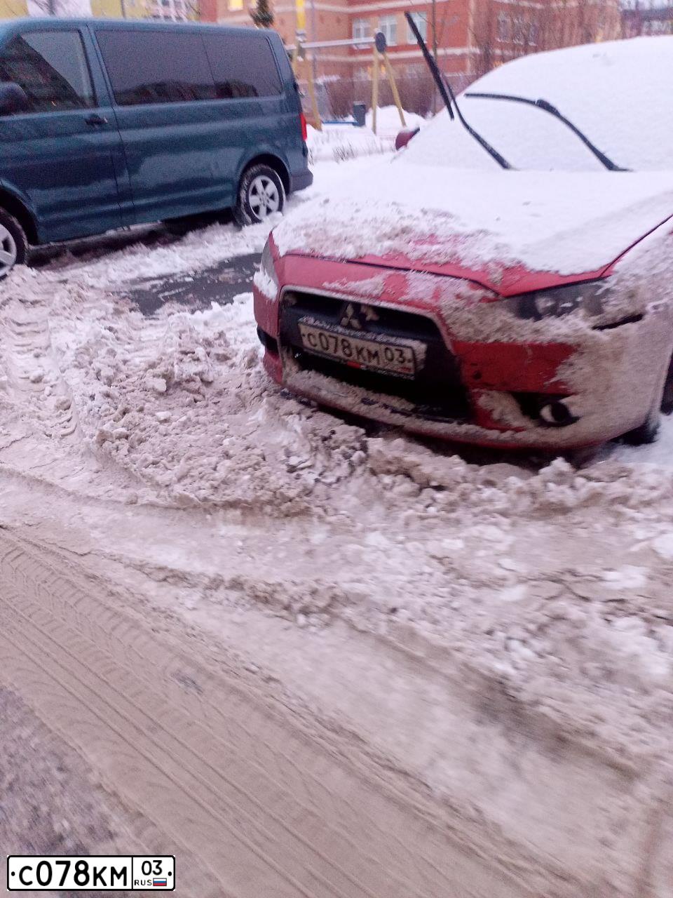 Фото автомобиля MITSUBISHI LANCER, 2011 — госномер С078КМ03. Цвет: КРАСНЫЙ