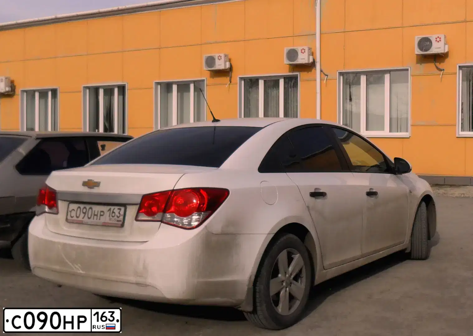 Фото автомобиля CHEVROLET CRUZE, 2012 — госномер С090НР163. Цвет: Белый