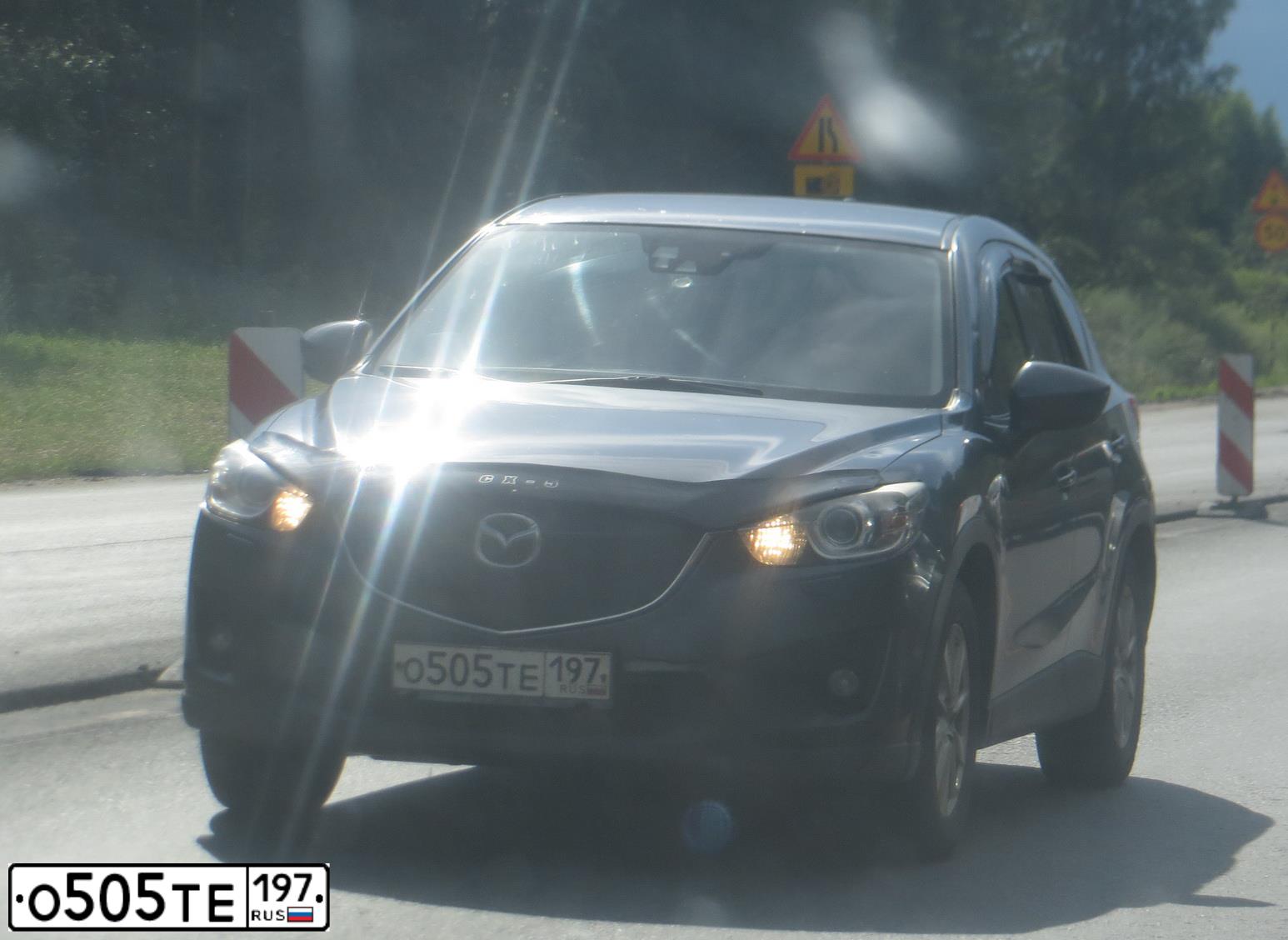 Фото автомобиля MAZDA CX-5, 2012 — госномер О505ТЕ197. Цвет: СЕРЫЙ