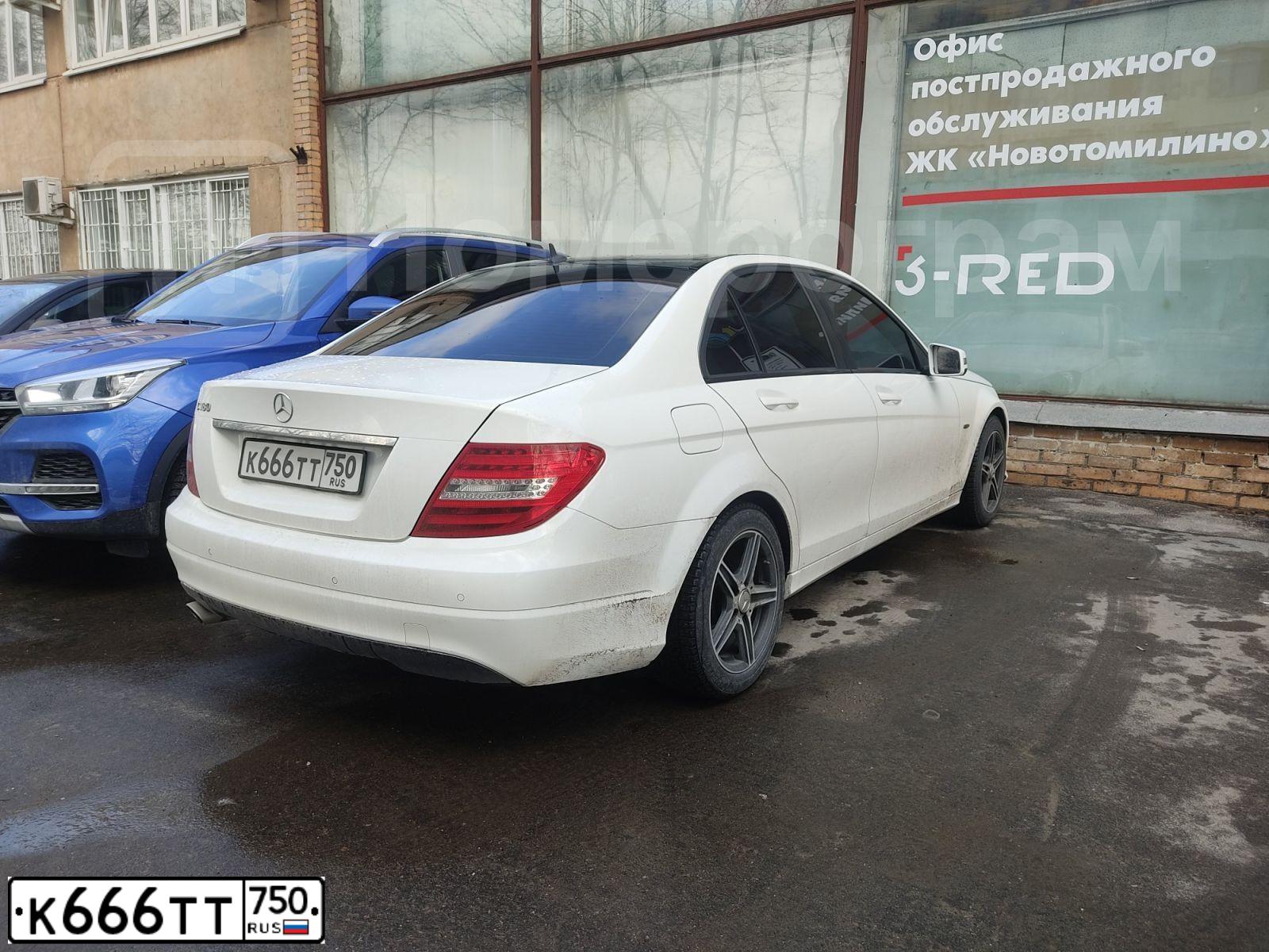 Фото автомобиля MERCEDES C-KLASSE, 2013 — госномер Х094ТЕ790. Цвет: Белый