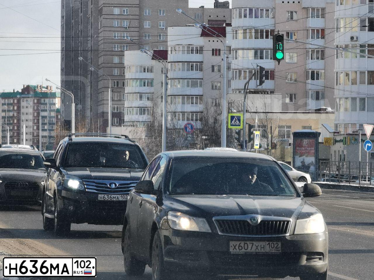 Фото автомобиля GREAT WALL HOVER, 2011 — госномер Н636МА102. Цвет: ЧЕРНЫЙ