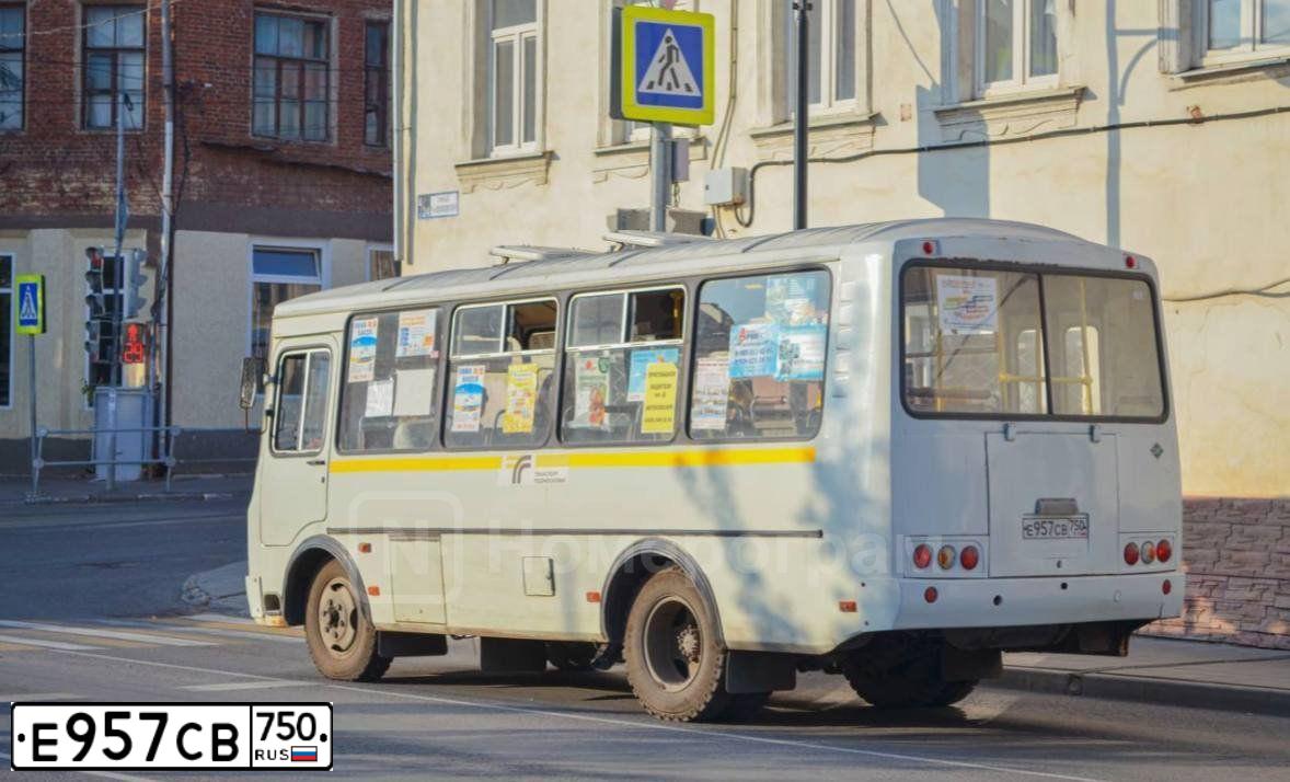 Фото автомобиля PAZ 3205, 2017 — госномер Е957СВ750. Цвет: Белый