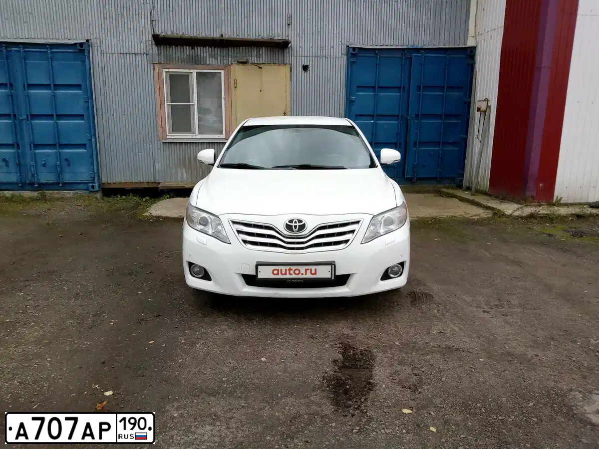 Фото автомобиля TOYOTA CAMRY, 2009 — госномер В634ВК17. Цвет: Белый