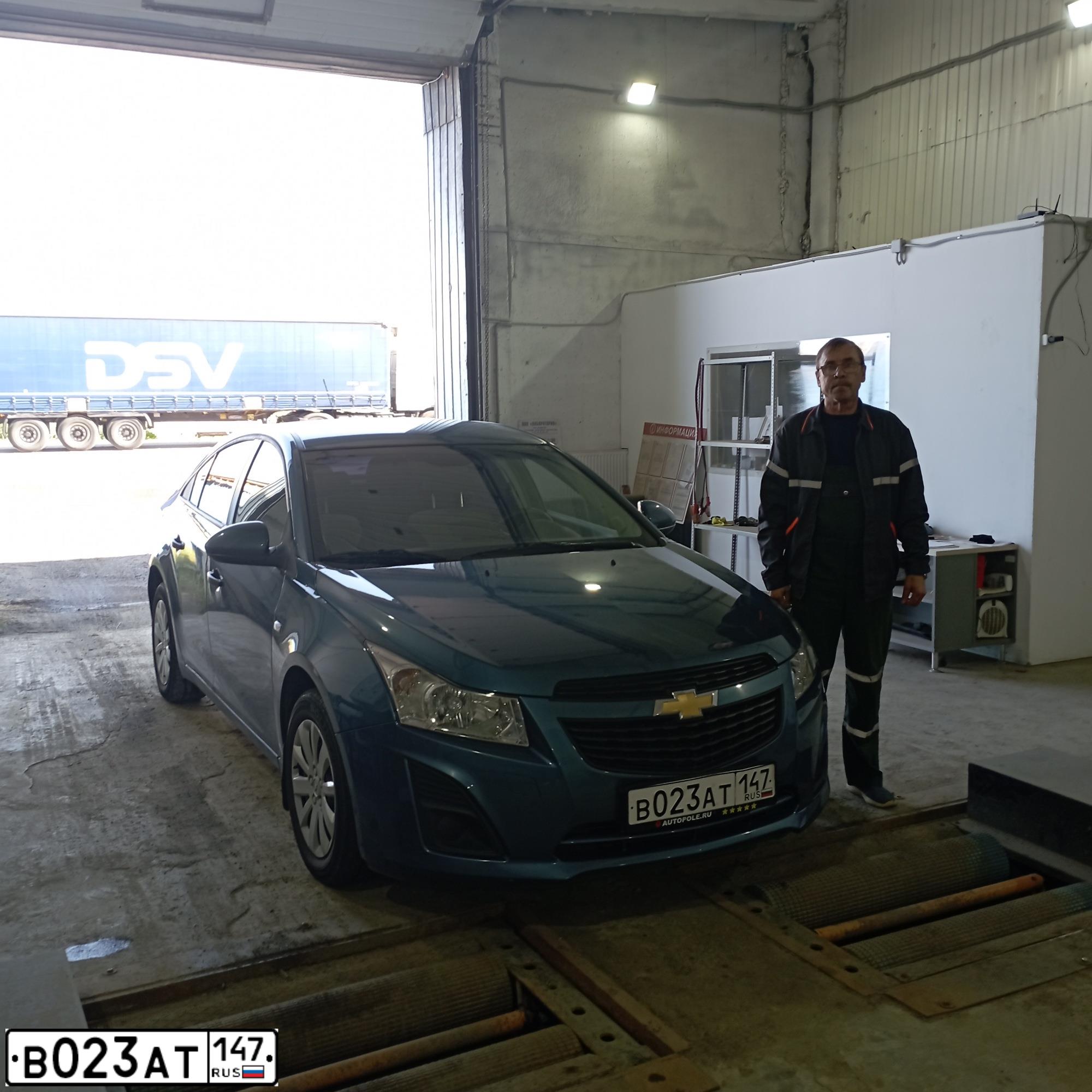 Фото автомобиля CHEVROLET CRUZE, 2013 — госномер В023АТ147. Цвет: СИНИЙ МЕТАЛЛИК