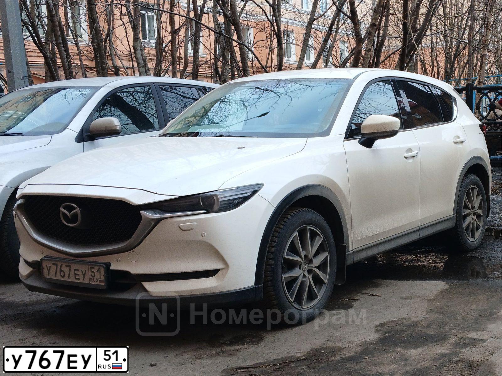 Фото автомобиля MAZDA CX-5, 2018 — госномер У767ЕУ51. Цвет: БЕЛЫЙ ПЕРЛАМУТР