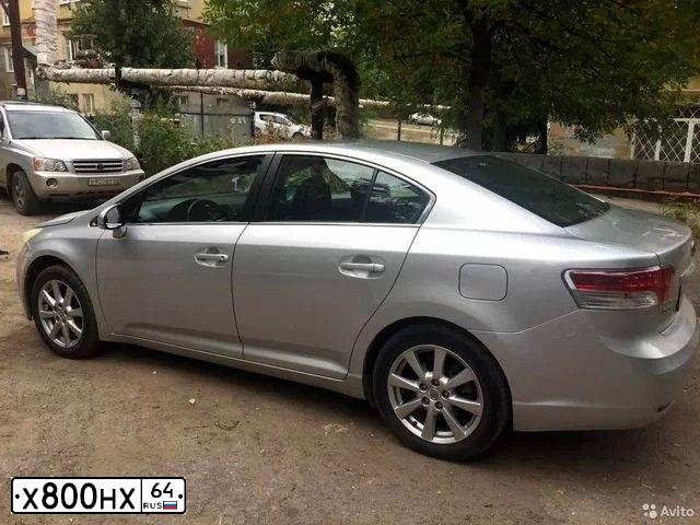 Фото автомобиля TOYOTA AVENSIS, 2011 — госномер Р883ВК17. Цвет: Серебристый