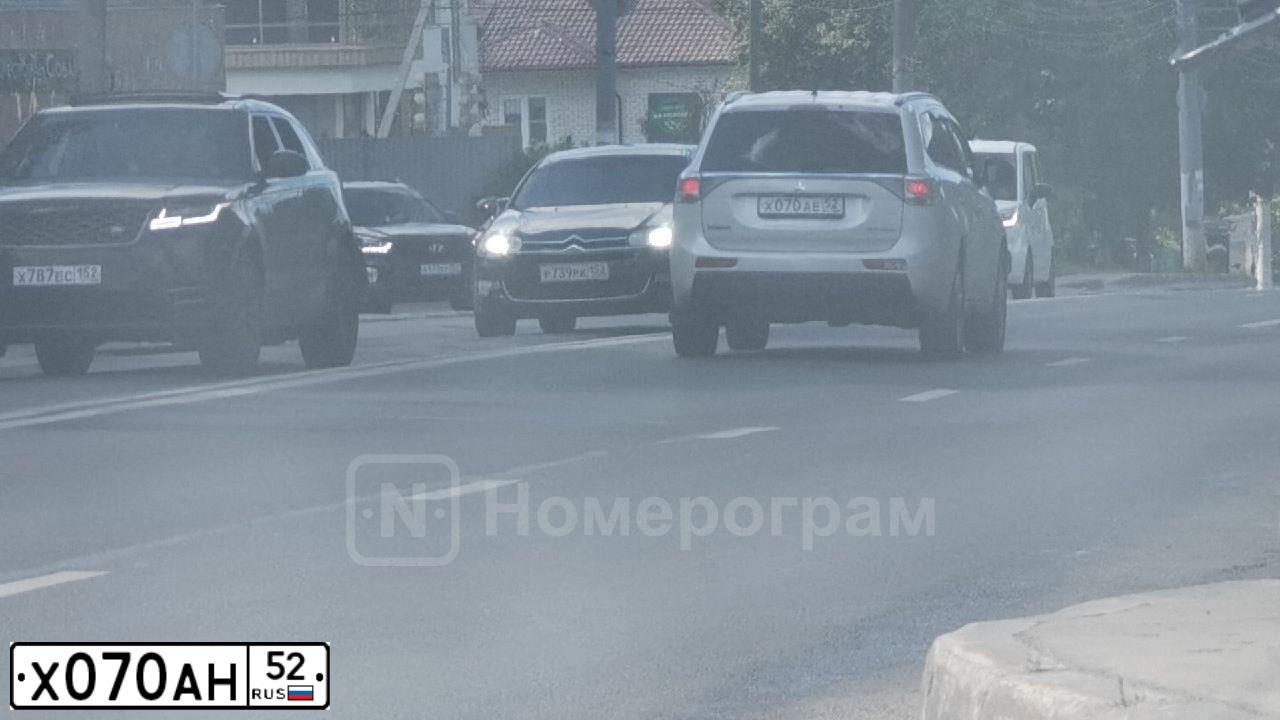Фото автомобиля NISSAN X-TRAIL, 2003 — госномер Х070АН52. Цвет: СВЕТЛО-СЕРЫЙ