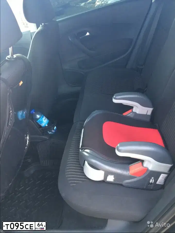 Фото автомобиля VOLKSWAGEN POLO, 2013 — госномер Т095СЕ64. Цвет: ЧЕРНЫЙ