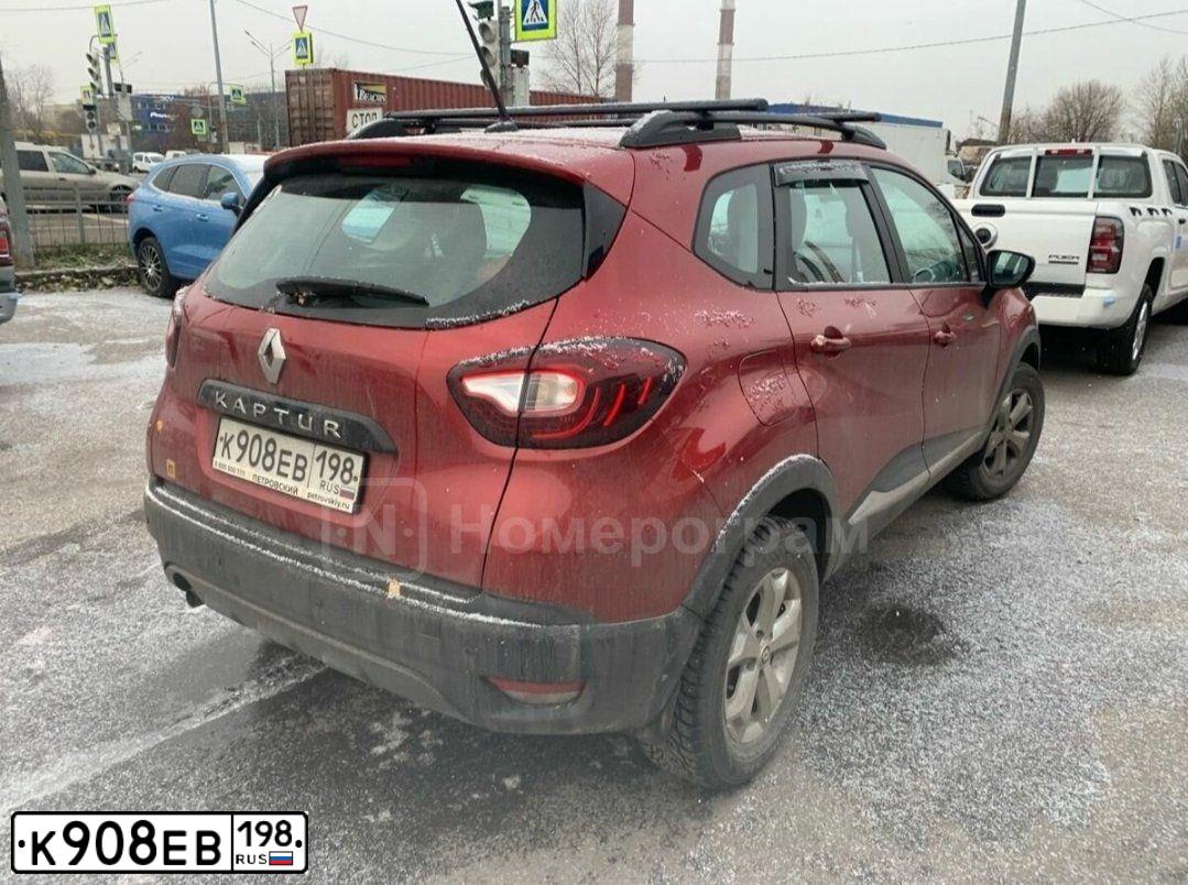 Фото автомобиля RENAULT KAPTUR, 2021 — госномер Н978ВС76. Цвет: Красный