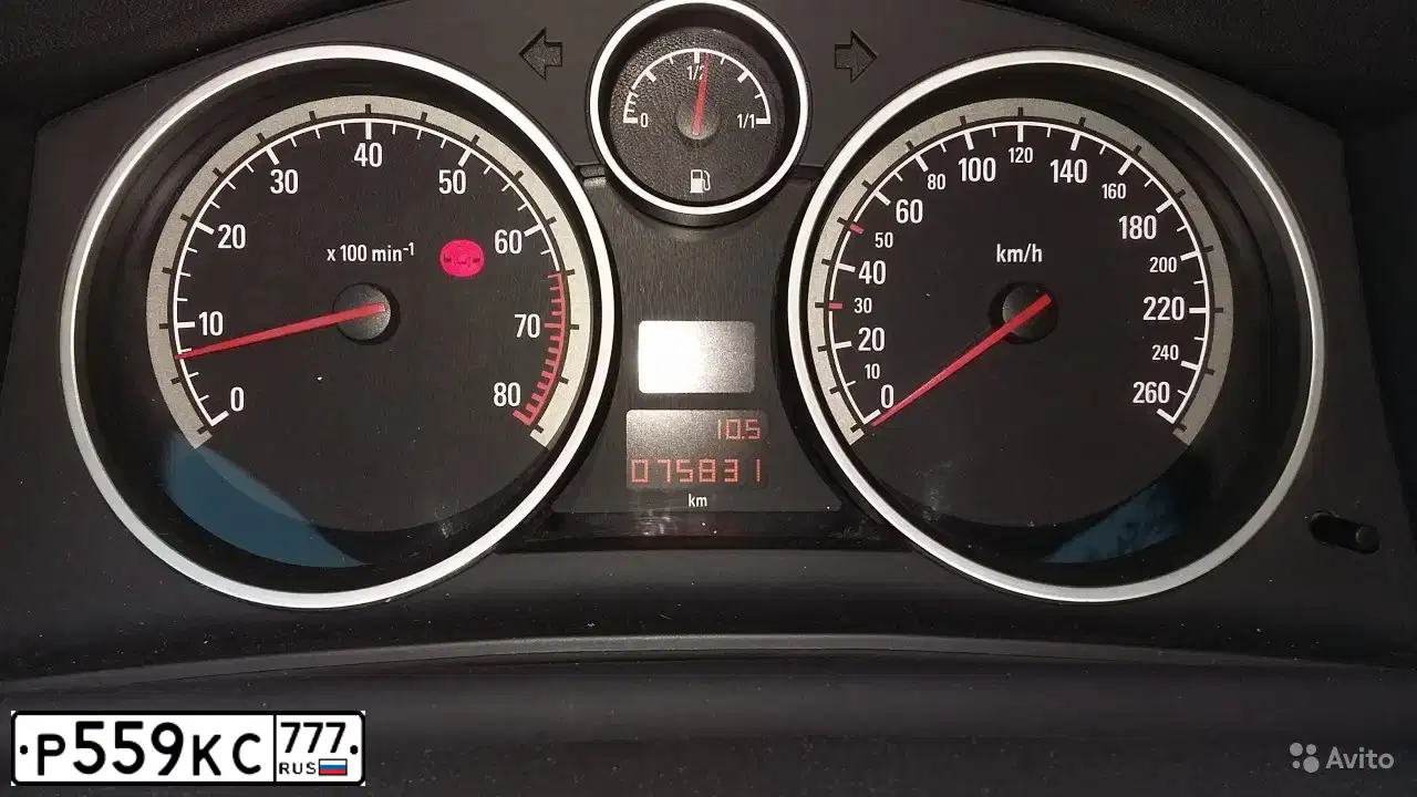 Фото автомобиля OPEL ASTRA, 2008 — госномер Р559КС777. Цвет: СЕРЫЙ